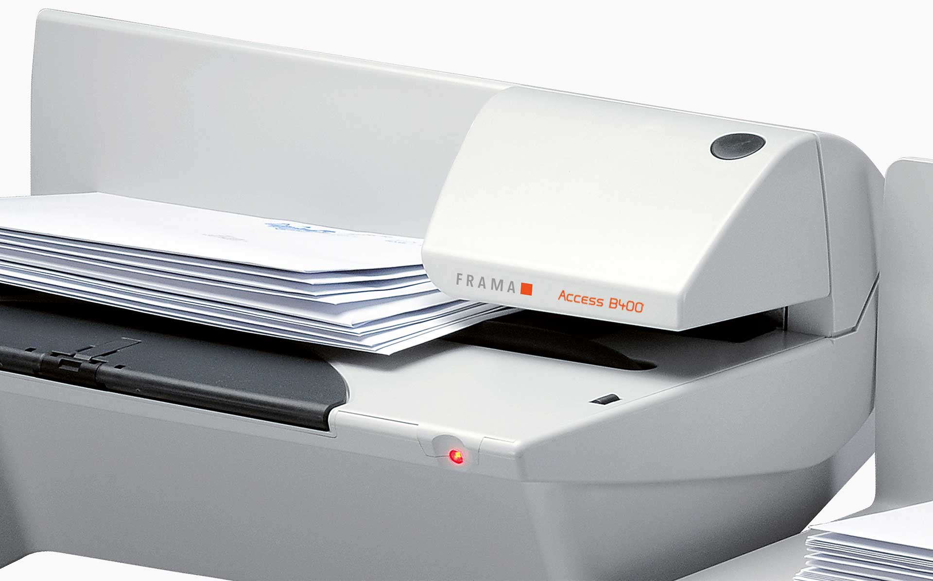 Briefe automatisch öffnen mit blitzschneller Anpassung an wechselnden Briefdicken