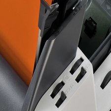 Einfaches Verbinden der Zuführungen per Knopfdruck für ein einfaches kuvertieren von Dokumemten