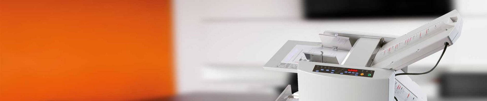 Große Papiermengen vollautomatisch falzen mit der Falzmaschine P900-A plus