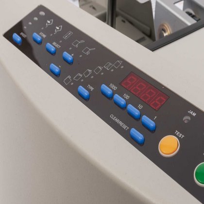 Multifunktionales Bediendisplay für eine einfache Auswahl der gewünschten Falzarten