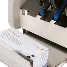 Dokumentenablage für eine saubere Stapelung den gefalzten Dokumenten