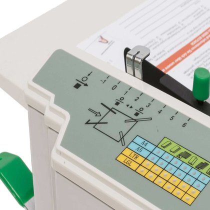 Dokumente automatisch falzen mit Feinjustierung für unterschiedliche Papierstärken